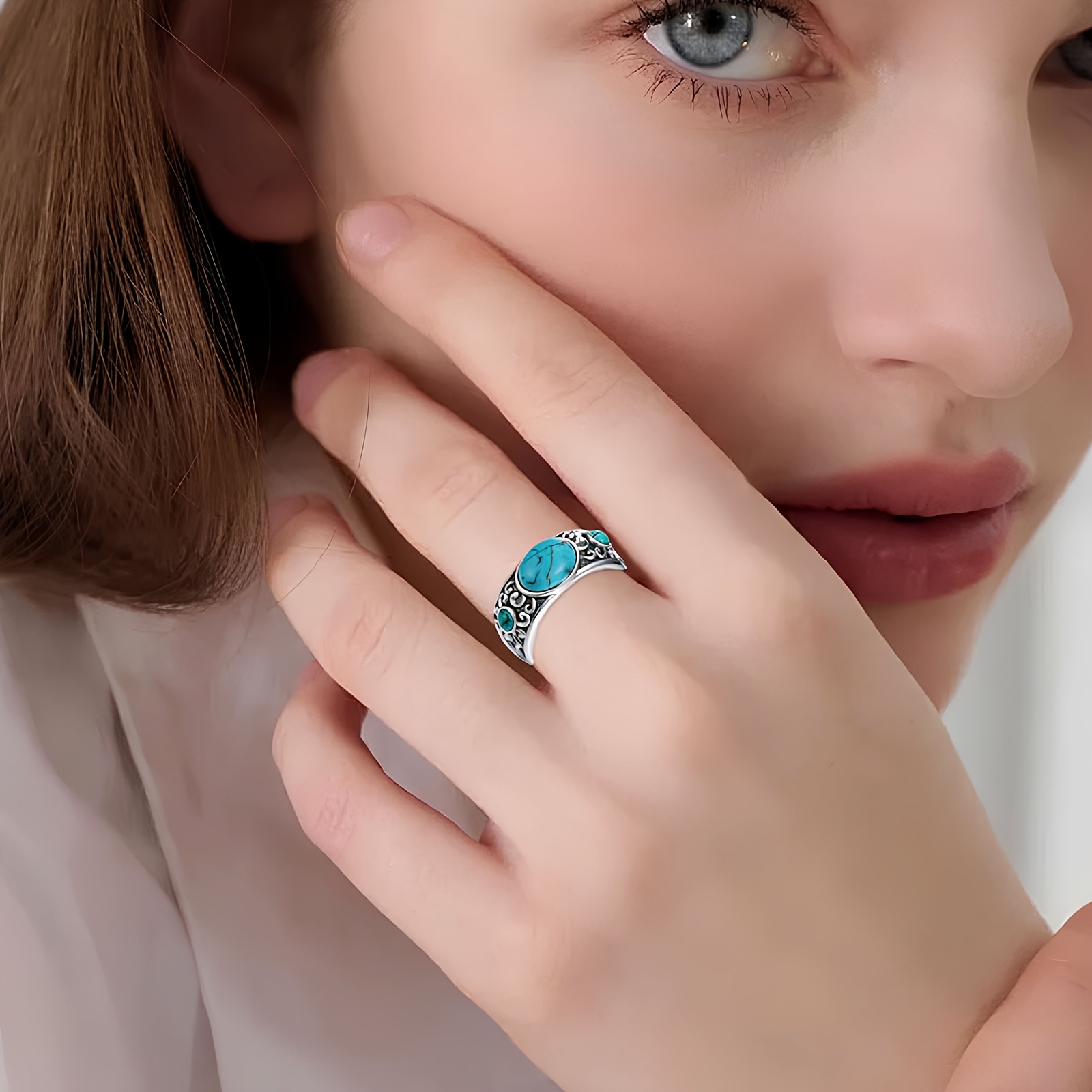 Women's Retro Unique Carved Ring with 3pcs Turquoise Inlay